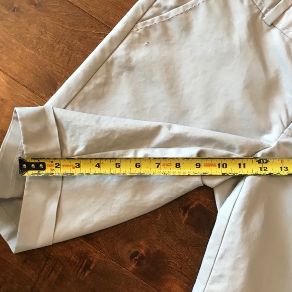 Banana Republic Martin Fit shorts - Picture 8 of 8